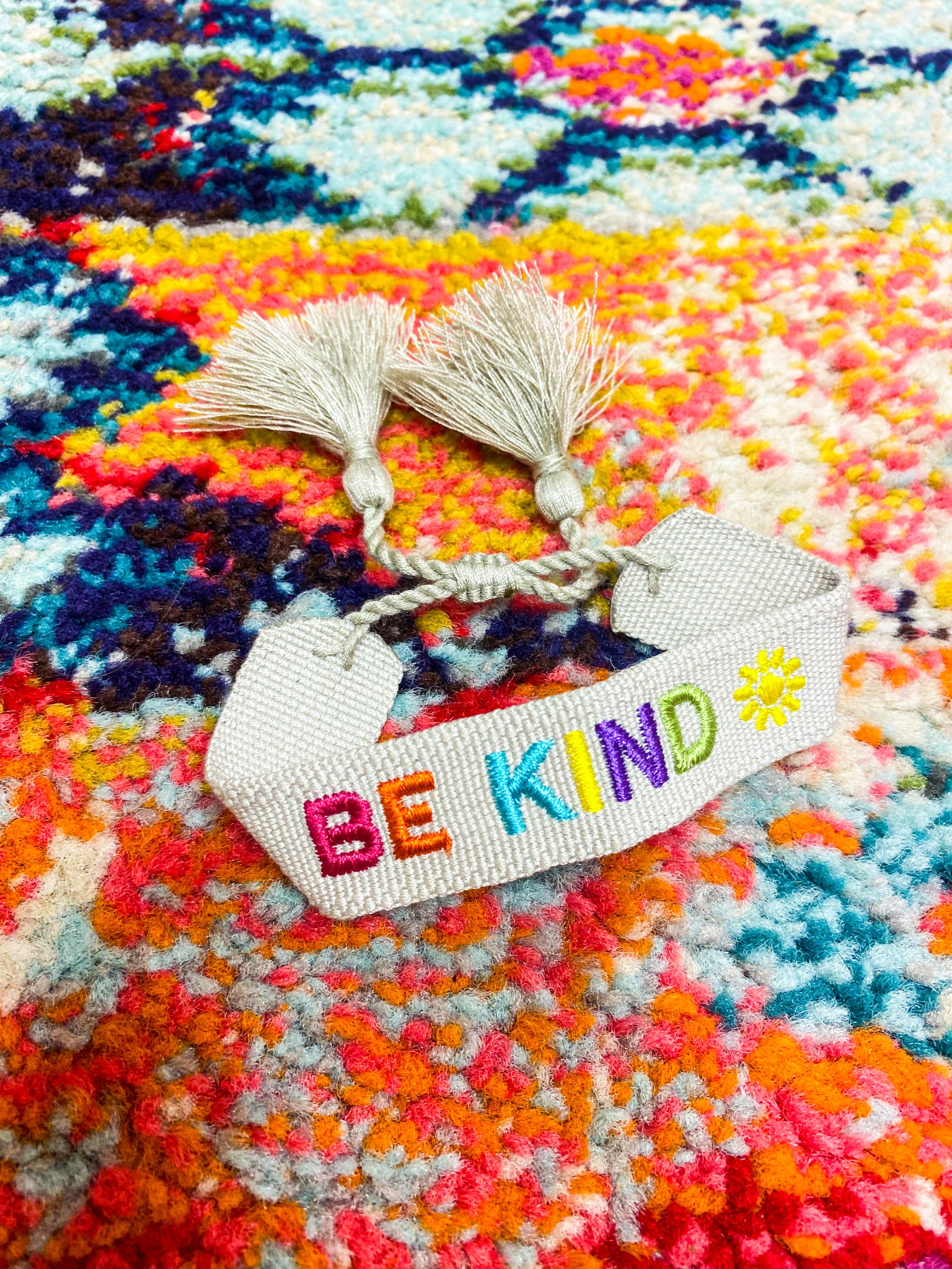 Be Kind, Bracelet