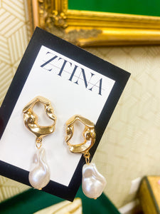 Paula’s Pearls, Earrings Gold